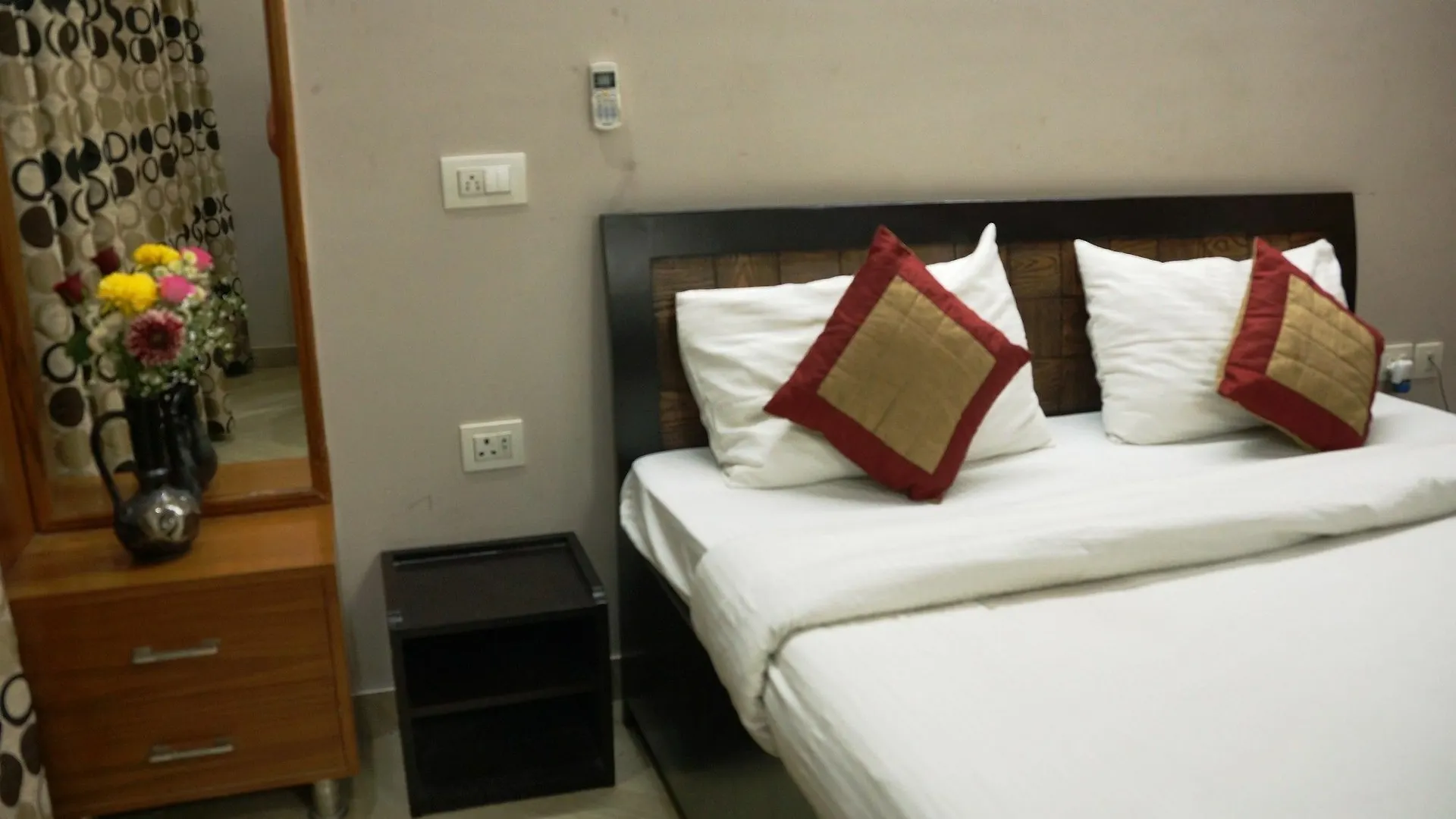 Hotel Maxfort Hospital Apartment Gurgaon