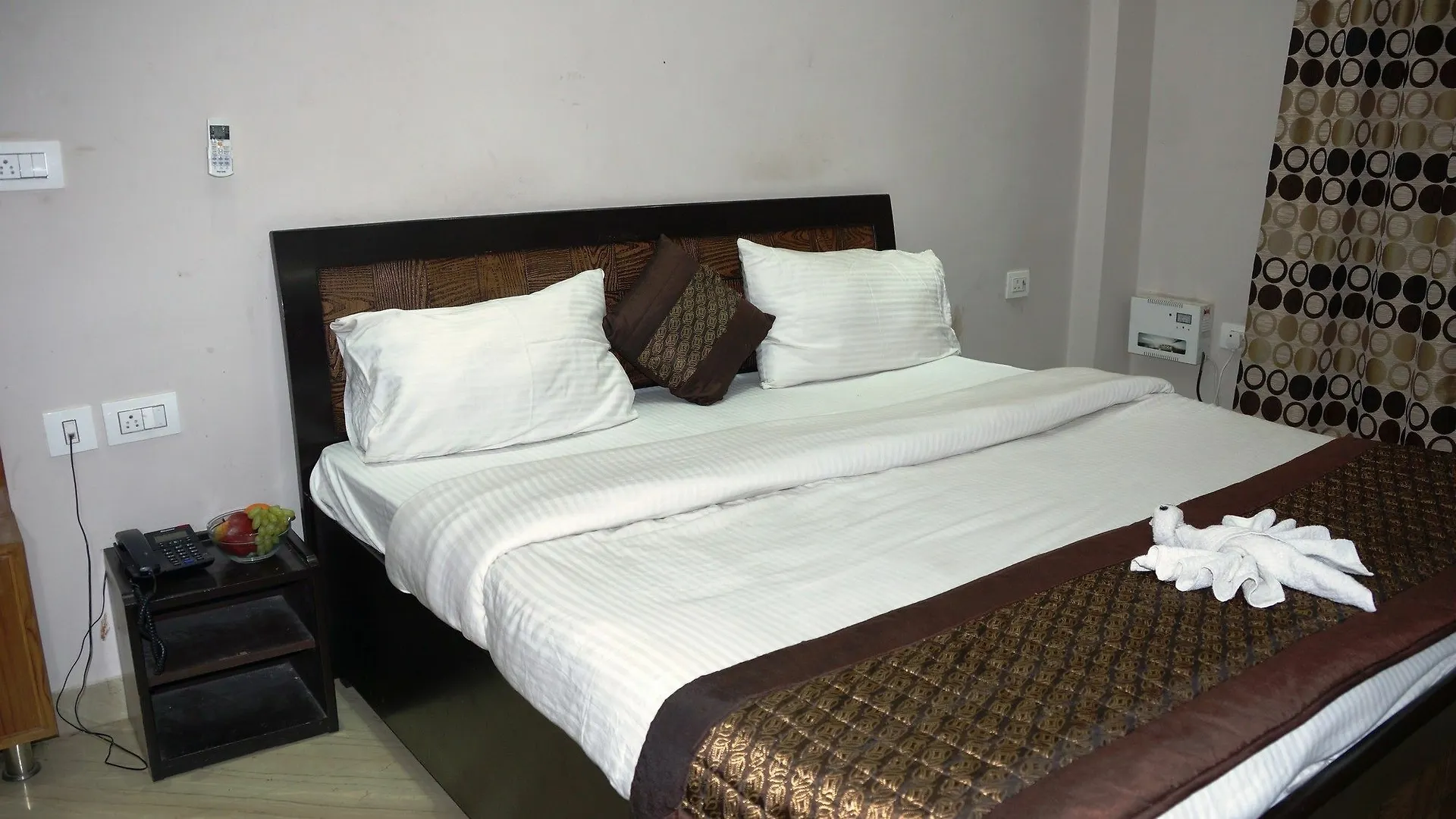 Hotel Maxfort Hospital Apartment Gurgaon
