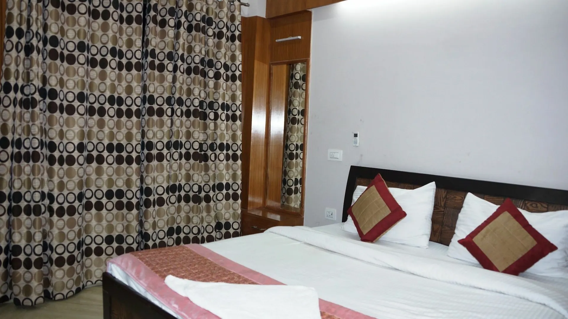 Maxfort Hospital Apartment Gurgaon